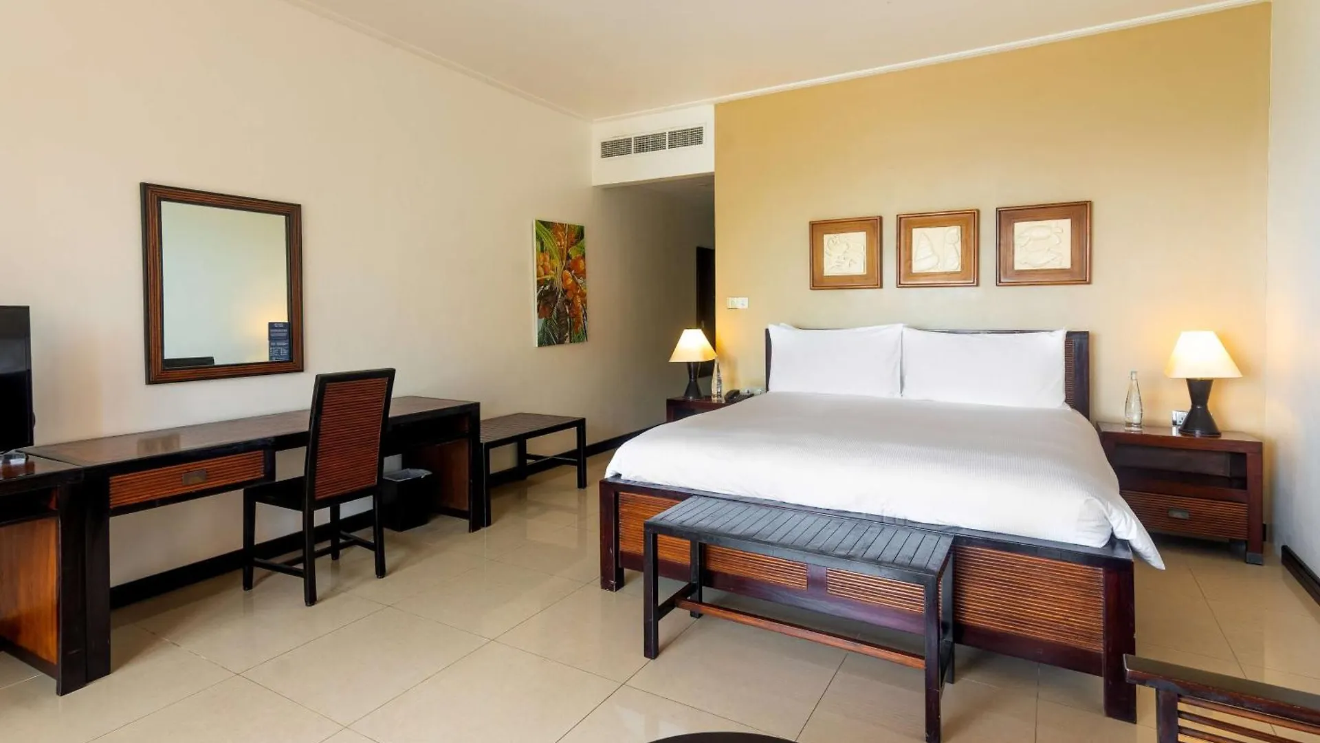 ****  Doubletree By Hilton Seychelles Allamanda Resort & Spa Takamaka Seychelles