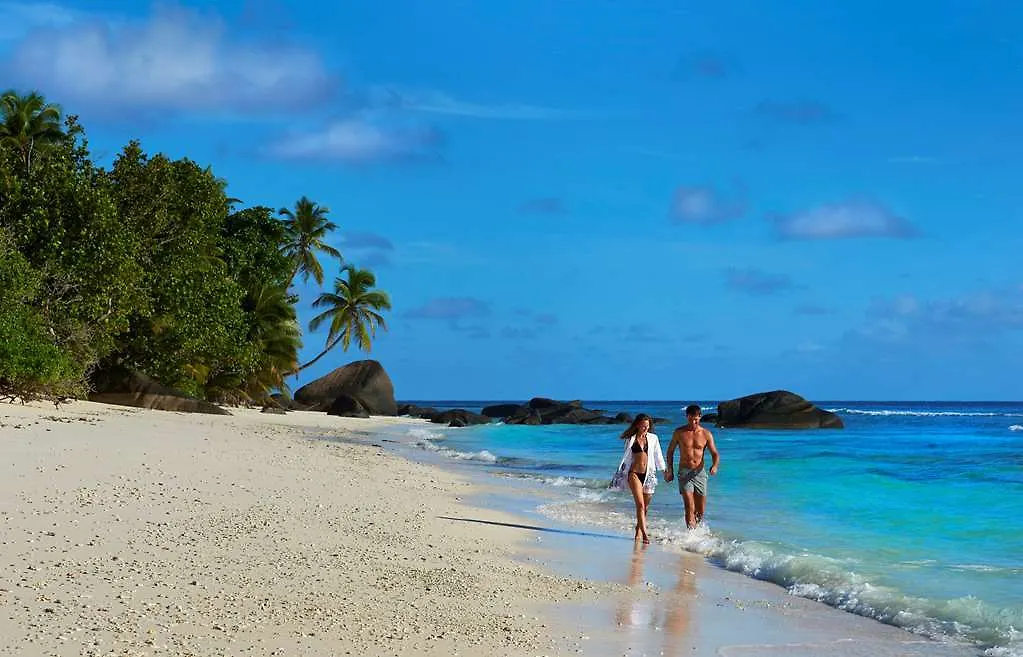 Doubletree By Hilton Seychelles Allamanda Resort & Spa Takamaka 4*,  Seychelles