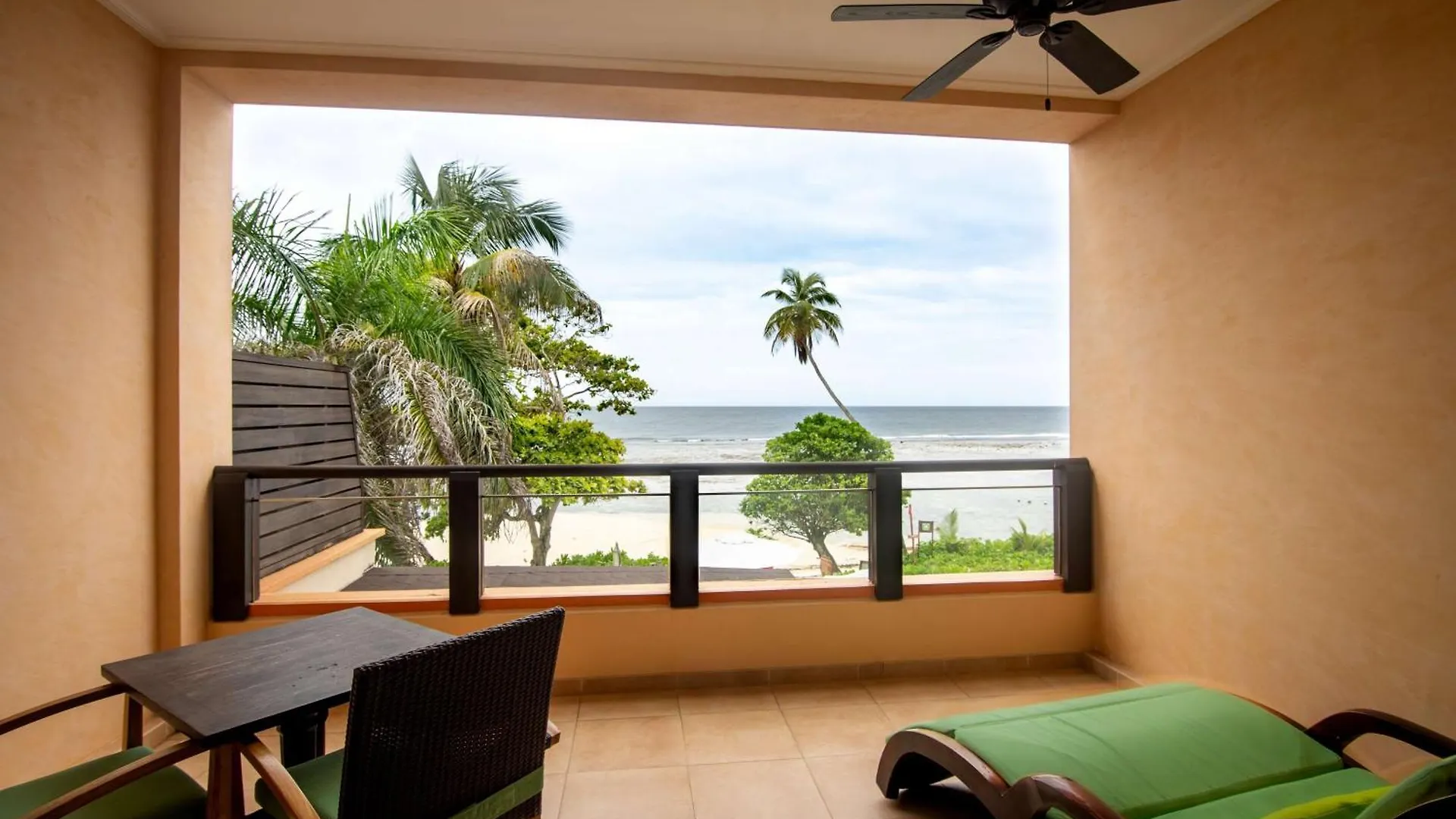 Doubletree By Hilton Seychelles Allamanda Resort & Spa Takamaka