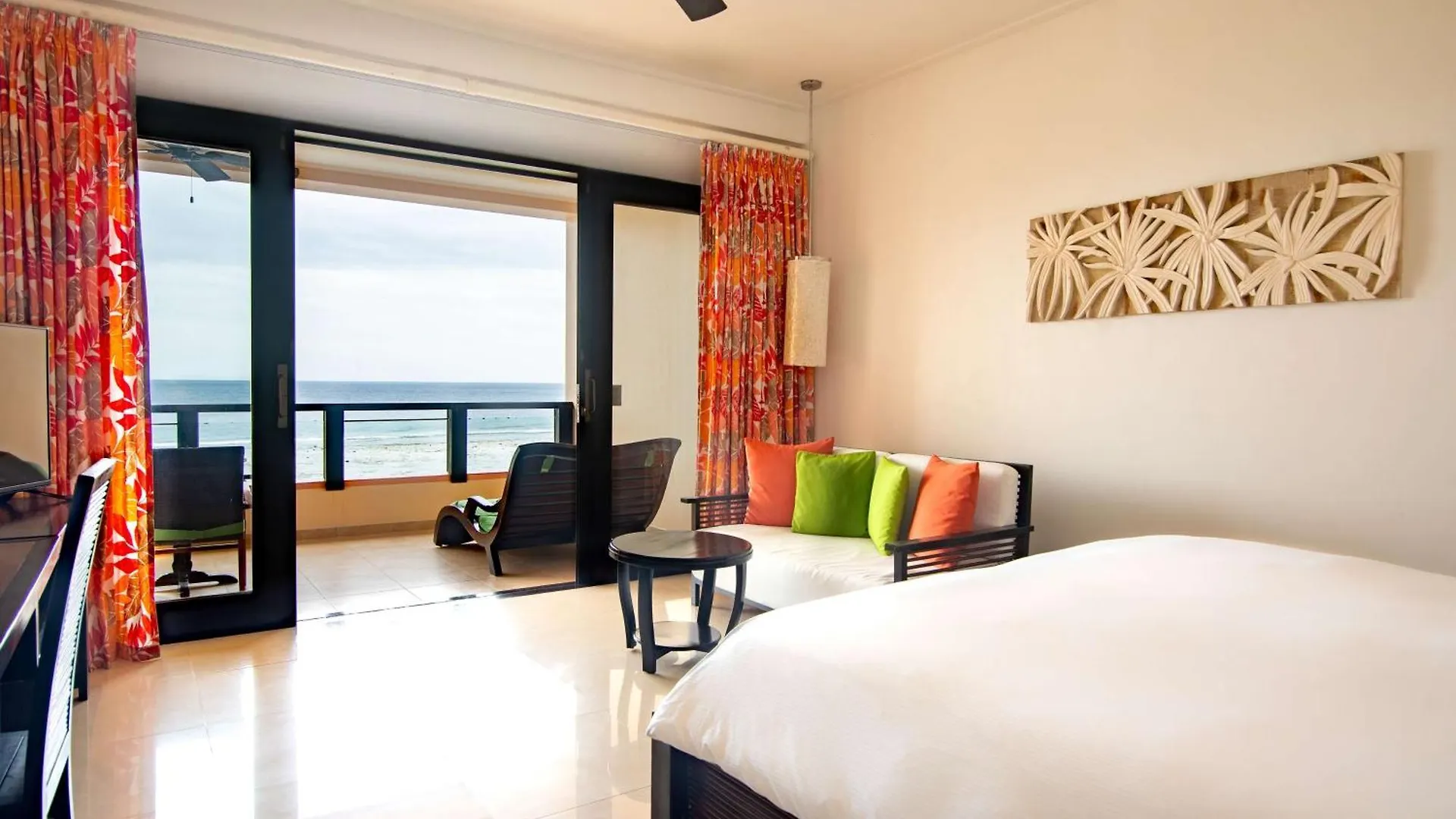 Doubletree By Hilton Seychelles Allamanda Resort & Spa Takamaka 4*,