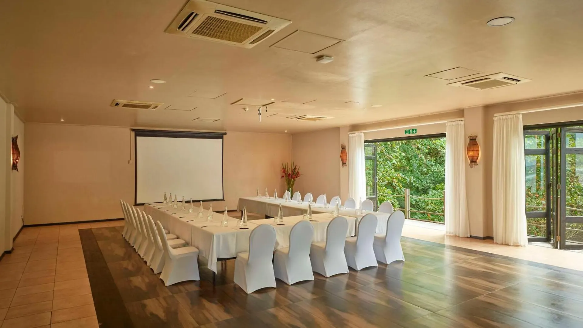 Doubletree By Hilton Seychelles Allamanda Resort & Spa Takamaka